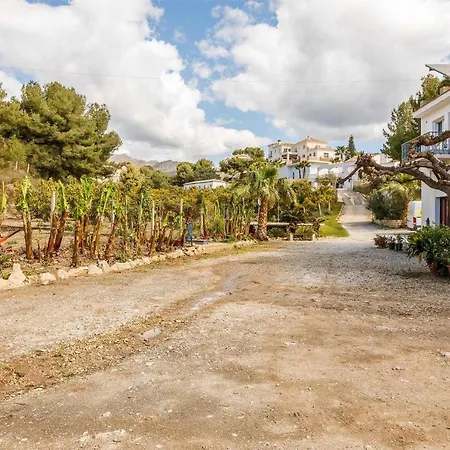 A&n 4 * Frigiliana