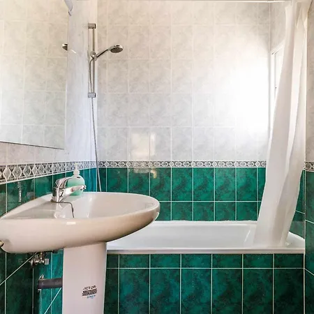 A&n 4 Apartment *